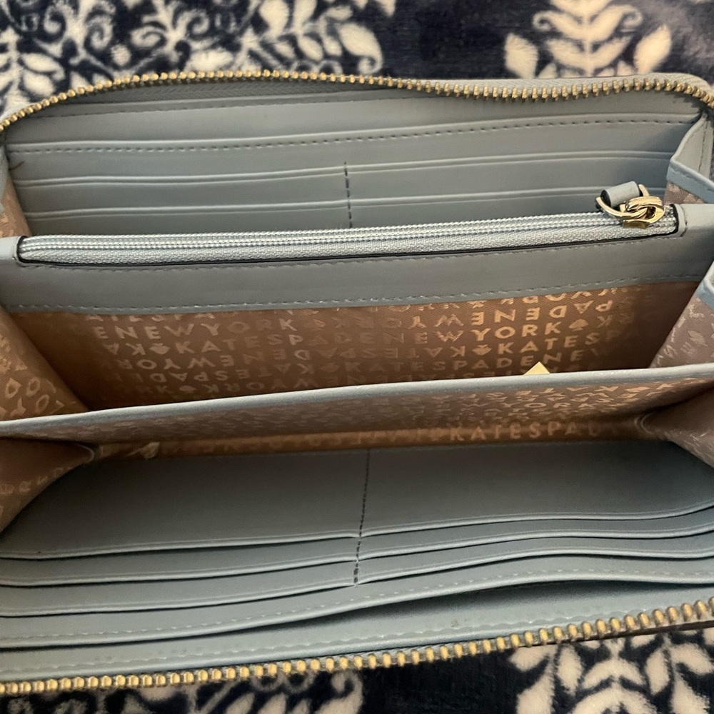 EXCELLENT CONDITION Kate Spade Large Continental Wallet in Light Blue - Picture 7 of 12